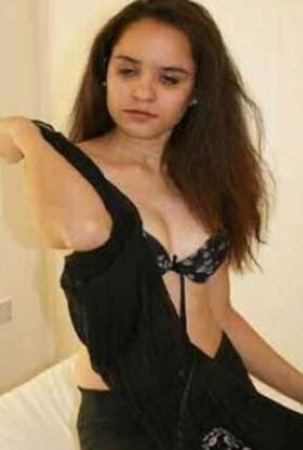 Priyaa Escorts Service In Malegaon